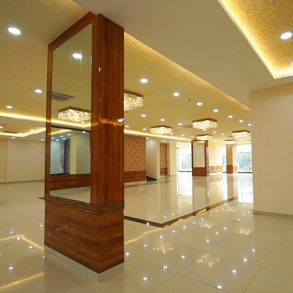 Saya Gold Avenue, image 7 of 11